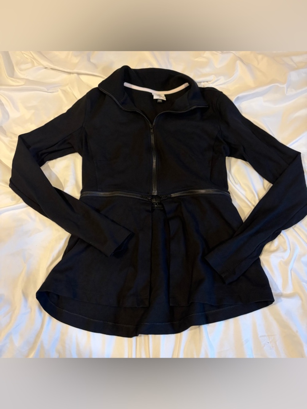 cabi relax zip off peplum jacket XS